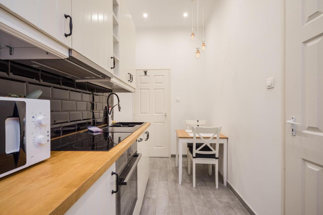 Bpr Art Of Rainbow Apartments Budapest Ngoại thất bức ảnh